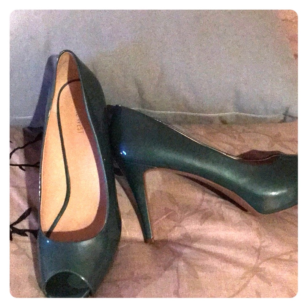 Nine West Green Pumps